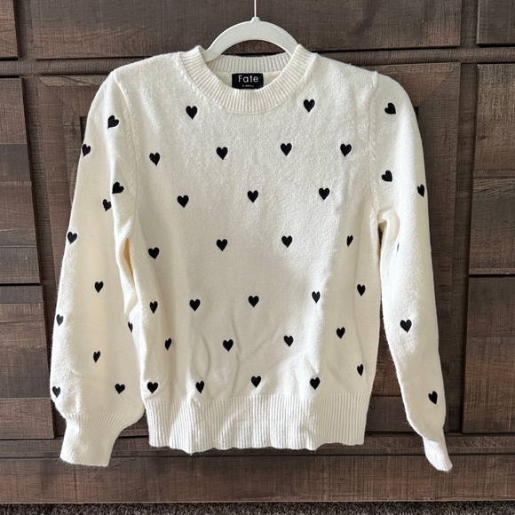 Fate Sweaters - Fate Ivory Pullover with Black Heart Design